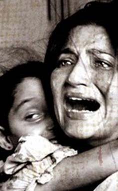 “मंदिर मस्जिद मुद्दा हुआ पुराना आओ मिलकर खून बहायें  फेसबुक का है जमाना”