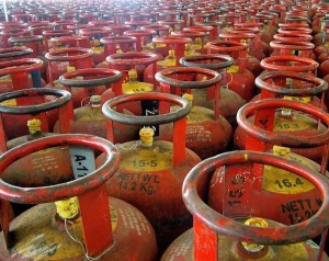 3339_cb24_lpg_cylinders_1022738f