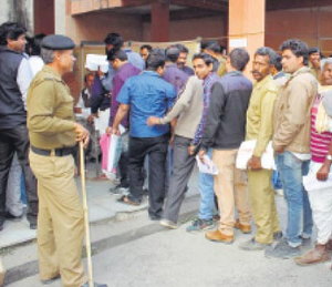 शराब की दुकानों के लिए अब तक 8768 आवेदन जमा हुए, कल है अंतिम दिन