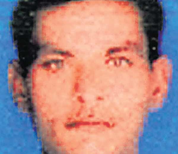पत्नी मायके चली गई तो बेटा-बेटी को जहर देकर खुद भी पी लिया