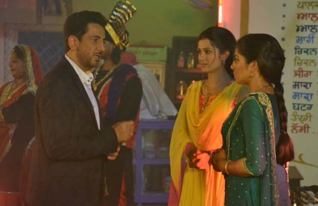 Gurdas Mann with Bani(Shefali Sharma) and Rajji (Neha Bagga) on the sets of Bani