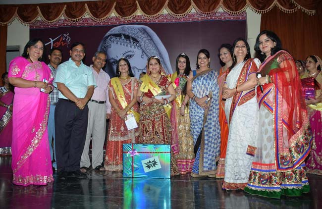 मिस उदयपुर बनी रसलीन नरूला तो मिसेज उदयपुर परम अरोड़ा