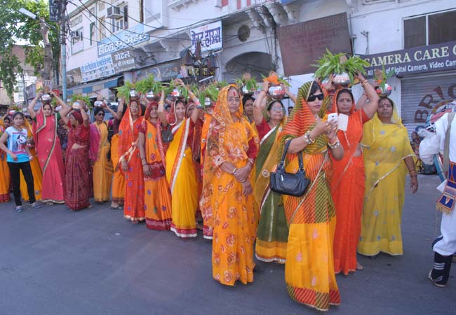 विप्र समाज में देवत्व जागृत करें : शास्त्री
