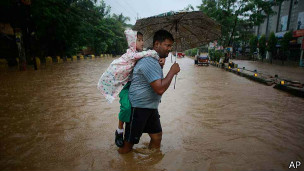 140923025911_assam_floods_304x171_ap