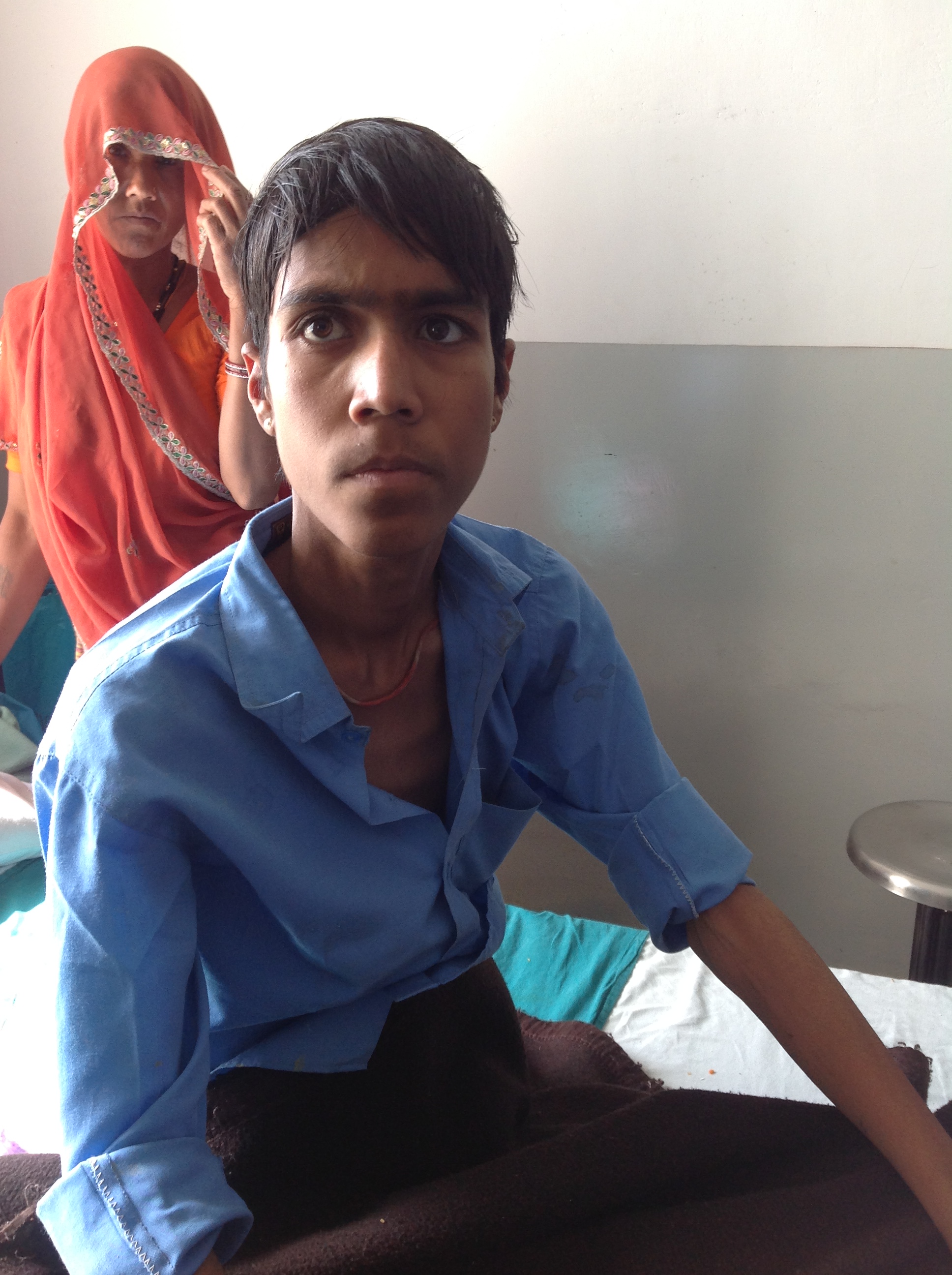 पीएमसीएच ने की कैन्सर पीडित बच्चे की इच्छा पूरी, एक दिन के लिए सांकेतिक रूप से बनाया काॅलेज का प्राचार्य
