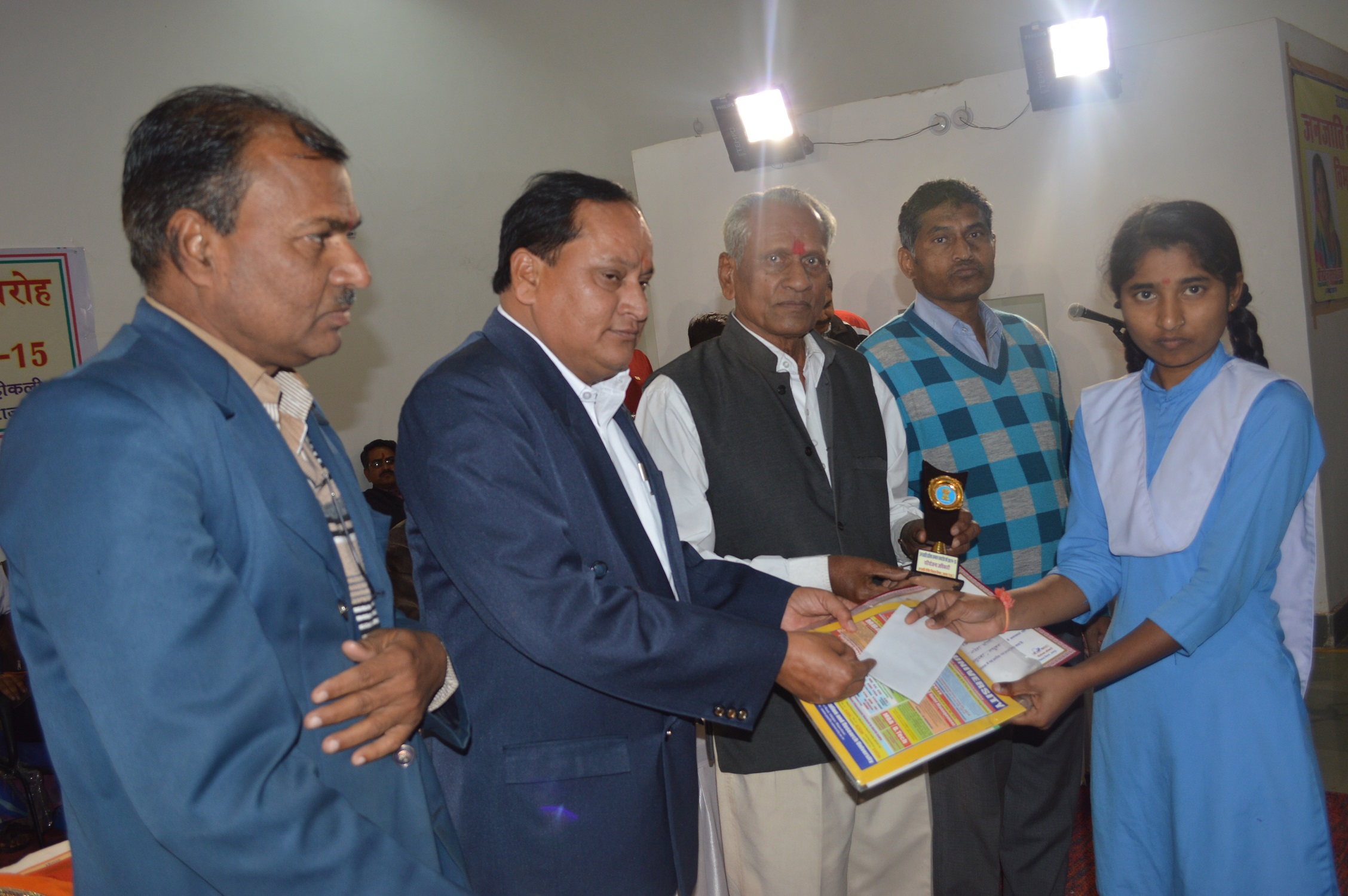 जनजाति प्रतिभाओं का हुआ सम्मान