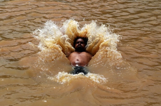 in-photos-heatwave-in-india-body-image-1432844019