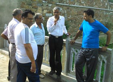 हाईकोर्ट के तेवर पर दौड़े अधिकारी
