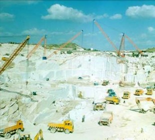 A_marble_factory_in_Kishangarh