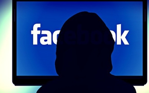 facebook-silhouette-580x363