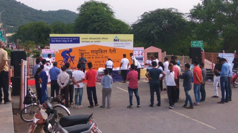 फतह सागर पर संगठन सजाते है अपनी दूकान – शहर वासियों को होती है परेशानी