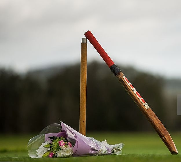 क्रिकेट खेलते हुए आ गई मौत,