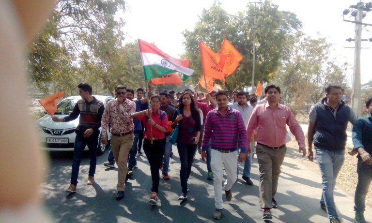 जेएनयू विवाद उदयपुर की सडक़ों पर