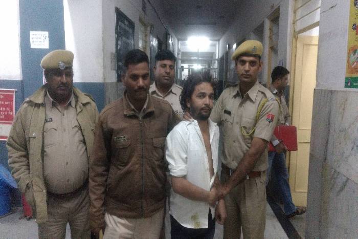 हैवान दो साल की मासूम को उठा ले गया, मुंह में कपड़ा ठूंसकर किया रेप