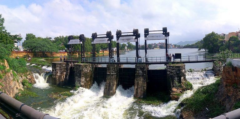 पिछोला छलका, स्वरुप सागर के गेट खोले – फतहसागर के छलकने का इंतज़ार