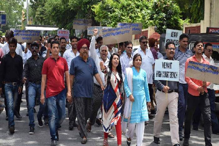 वकीलों ने फिर बजाया हाईकोर्ट बैंच की मांग का बिगुल