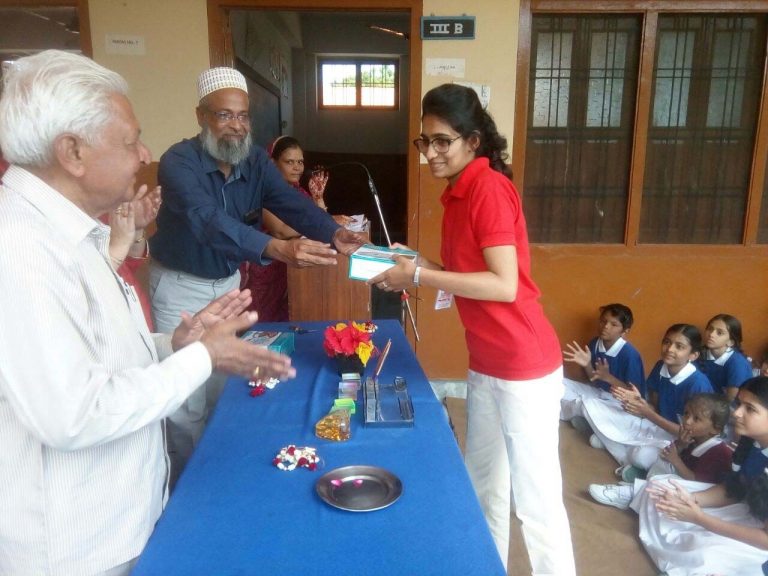 कपासन के बुरहानी स्कूल में दस दिवसीय हैण्डराइटिंग इम्प्रुवमेंट शिविर शुरू, शिक्षकों का सम्मान