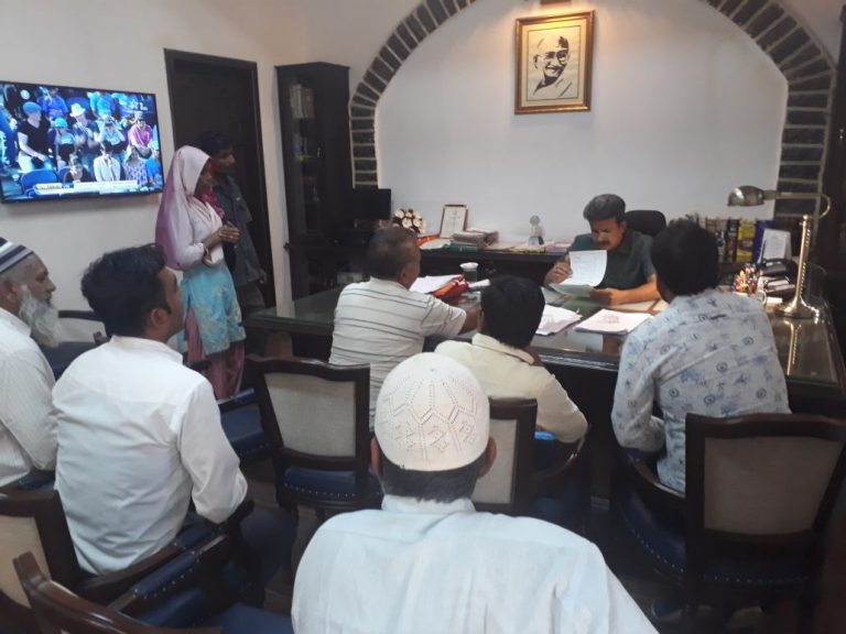 गुंडा पहले नाबालिग लड़की को उठा ले गया,अब परिजनों को धमका रहा है – पुलिस डेड महीने से सिर्फ जांच कर रही है।