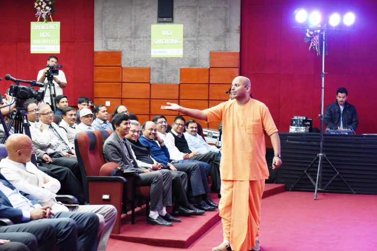 ‘‘सफलता को हांसिल करने और उसे महसूस करने में अंतर’’ – गुरू गौड़गोपाल जी दास