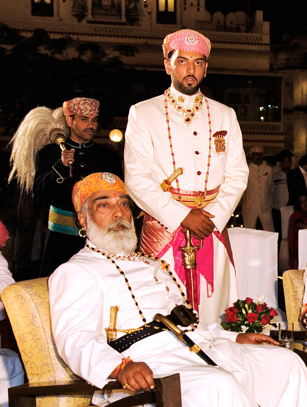 अरविन्द सिंह मेवाड़ और लक्ष्यराज ने कहा इतिहास के साथ छेड़छाड़ बर्दाश्त नहीं की जाएगी – लेकिन विरोध का तरिका शांतिपूर्ण हो .