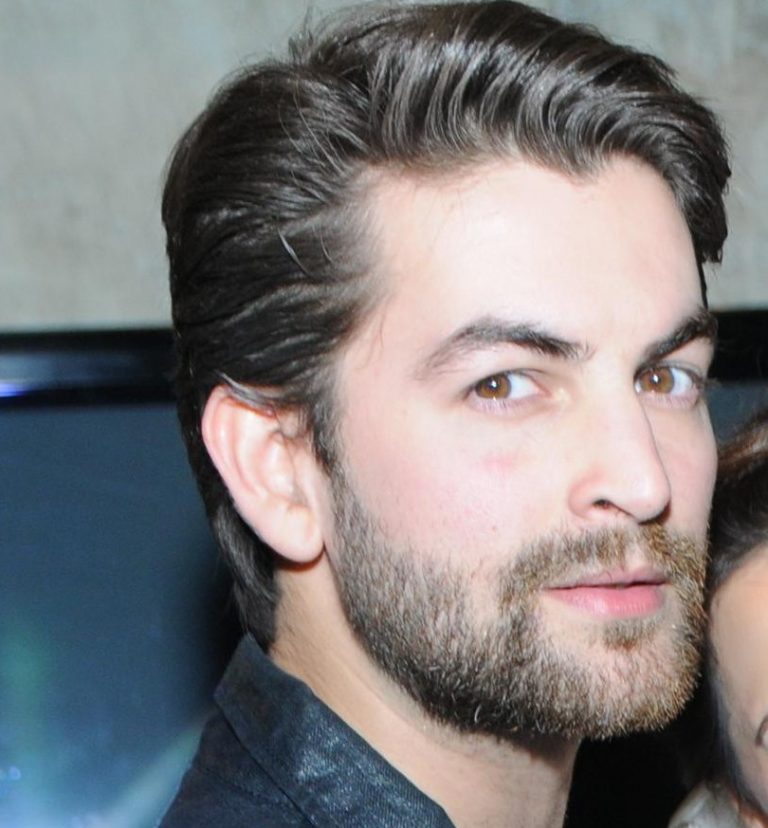 मेवाड़ की धरा पर आकर पद्मावती के समर्थन में बोल कर चला गया नील नीतिन मुकेष, बयान में बोला कहानियां तो बदलती रहती है