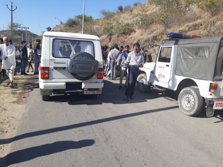 शहर के चप्पे चप्पे पर पुलिस होने के बावजूद कुछ हुडदंगी अपने मनसूबों में कामयाब हुए ।