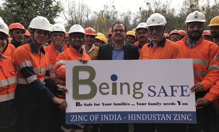 ’अपनों की सुरक्षा के लिए सुरक्षित रहिए’-पवन कौषिक