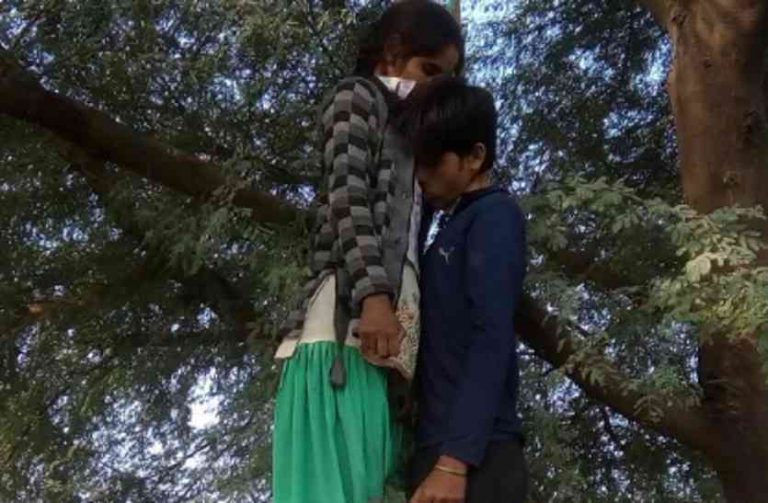 प्रेम का पता चलने पर घरवालों की पिटाई तो छात्र छात्रा ने खुद को लगा ली फांसी
