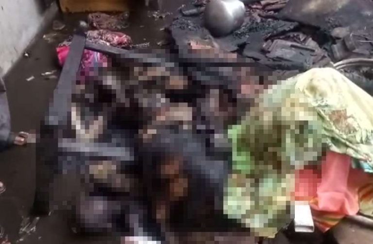 दो मासूमों संग जिंदा जल गई मां