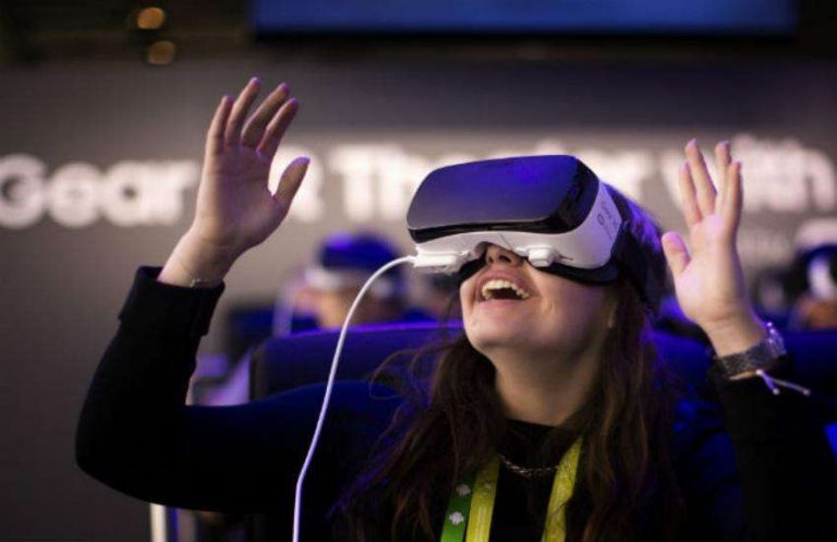 इस गैजेट की मदद से कर सकते हैं वर्चुअल वर्ल्ड की सैर, कीमत सिर्फ 250 रुपये