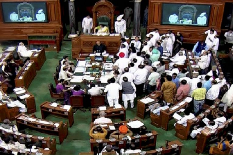 संसद में किस तरह हर मिनट बर्बाद होता है ढाई लाख रुपया!