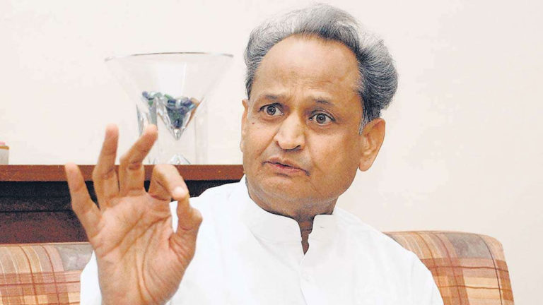 अशोक गहलोत: राजस्थान कांग्रेस का जादूगर