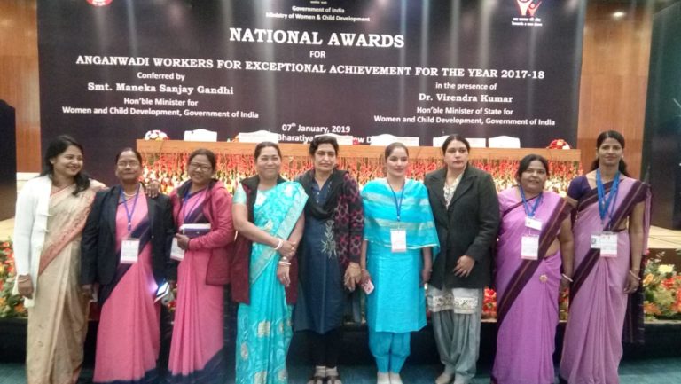 Smt. Maneka Sanjay Gandhi confers National Awards to Anganwadi Workers for Exceptional Achievements under ICDS Scheme