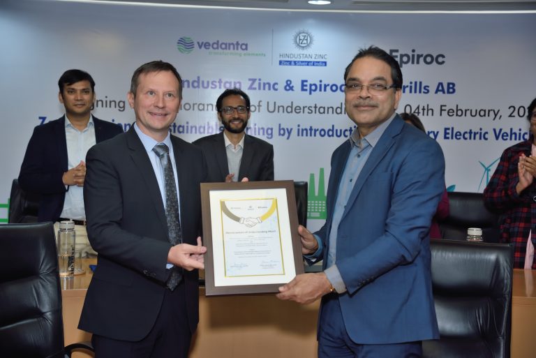 हिंदुस्तान जिंक कार्बन उत्सर्जन को जीरो लेवल पर पहुंचाने के लिए अंडर ग्राउंड माइनिंग में बैटरी इलेक्ट्रिक वाहन का इस्तेमाल करेगा